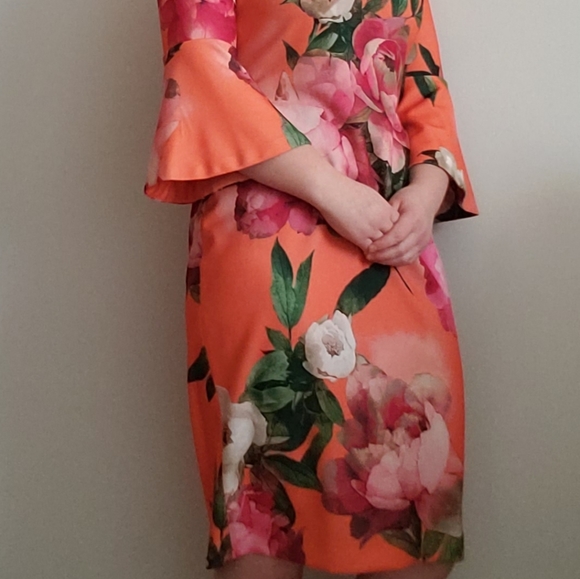 NWT Calvin Klein body con sleath floral bell dress - Picture 3 of 8
